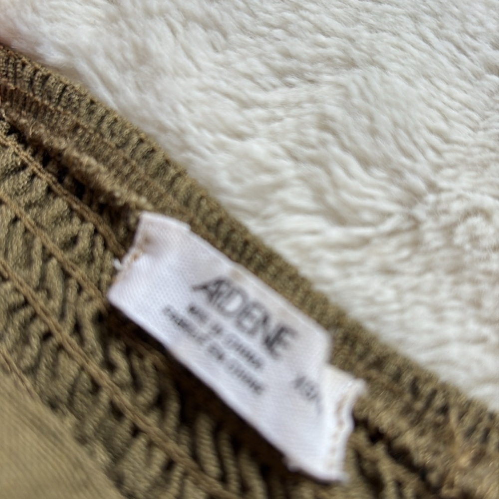 Ardene Olive Green High-Waisted Shorts | Pleated Relaxed Fit | Women’s Size‎ XS - Picture 5 of 6